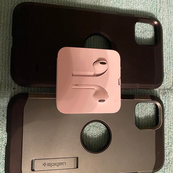 📱iPhone 11 Pro Max📱 Bundle - Picture 5 of 7